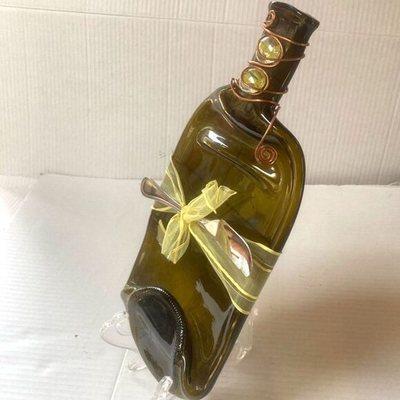 APPETIZER TRAY Wine Bottle Serving Tray Plate and Spreader Knife 13 x 6 inches - Picture 4 of 9